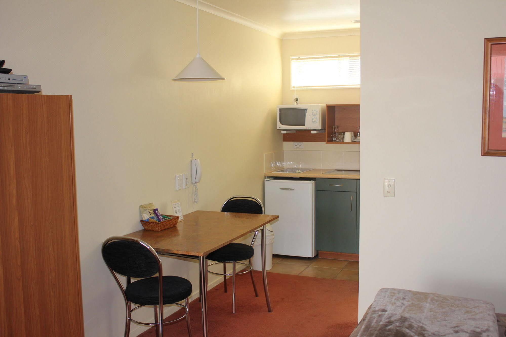 ניו פלימות' Bks Egmont Motor Lodge מראה חיצוני תמונה