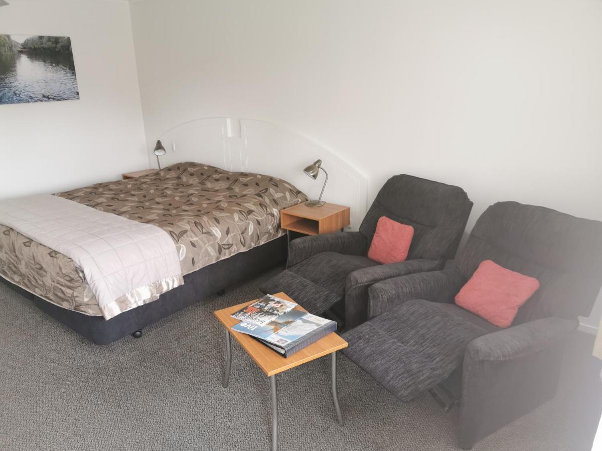 ניו פלימות' Bks Egmont Motor Lodge מראה חיצוני תמונה