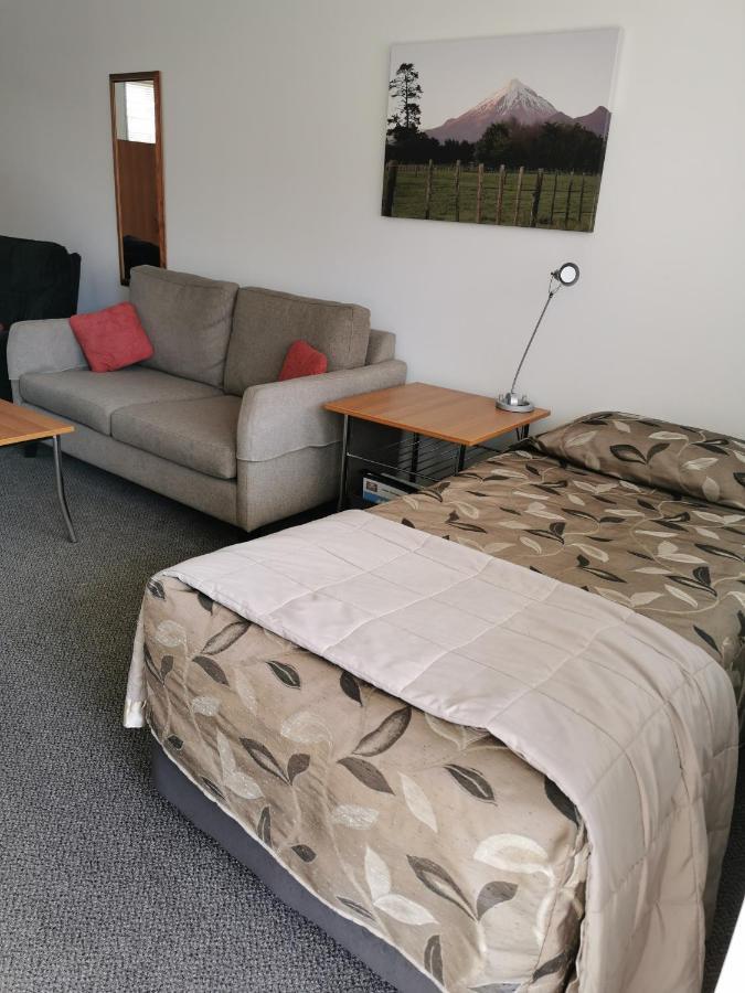 ניו פלימות' Bks Egmont Motor Lodge מראה חיצוני תמונה