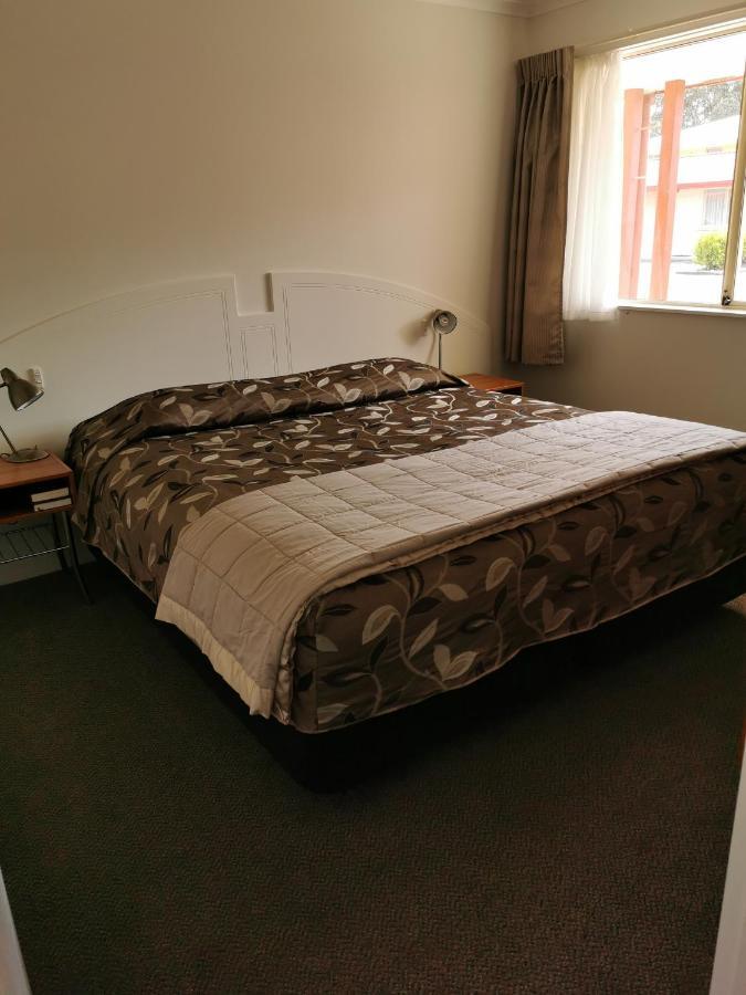 ניו פלימות' Bks Egmont Motor Lodge מראה חיצוני תמונה