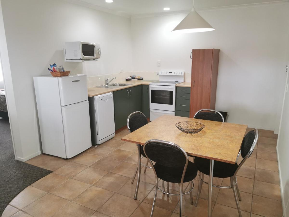 ניו פלימות' Bks Egmont Motor Lodge מראה חיצוני תמונה