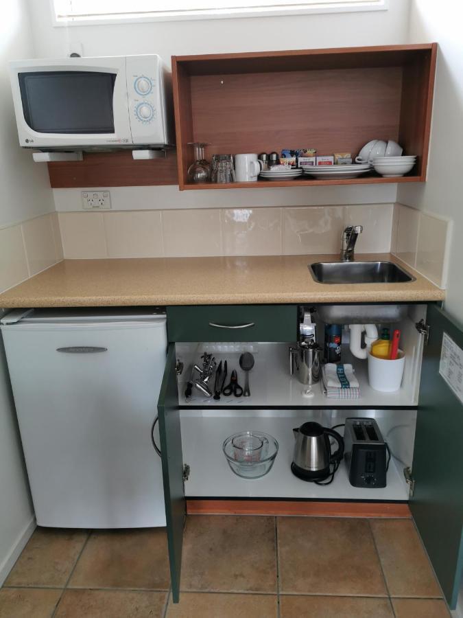 ניו פלימות' Bks Egmont Motor Lodge מראה חיצוני תמונה