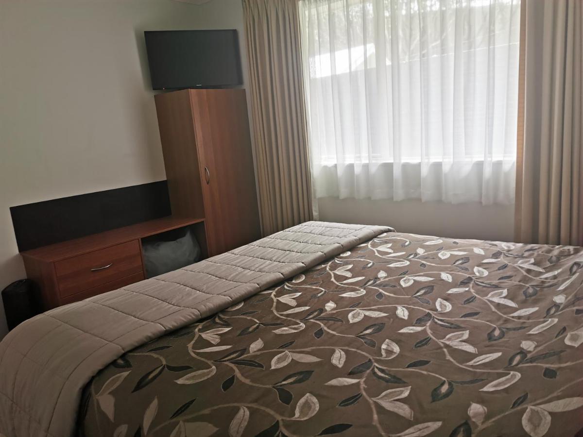 ניו פלימות' Bks Egmont Motor Lodge מראה חיצוני תמונה